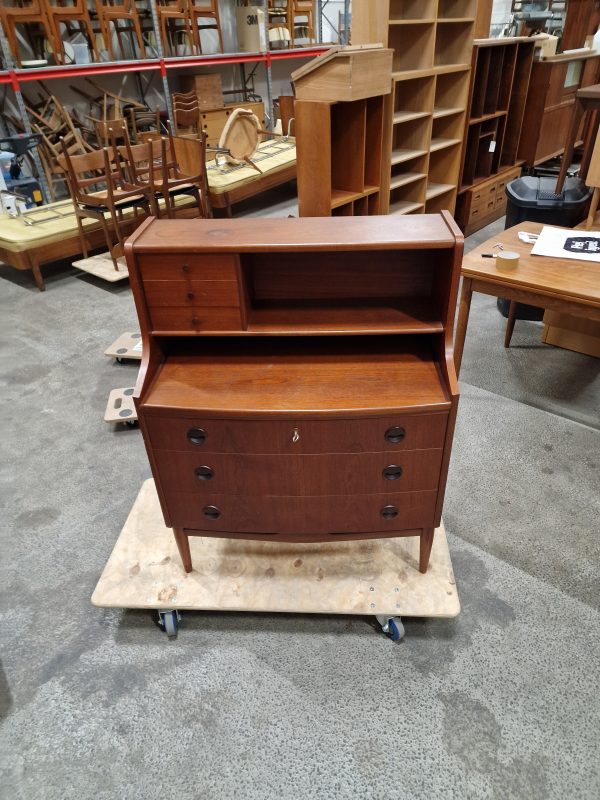 Chatol i teak på stel