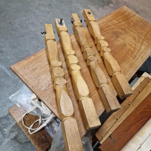 Rundt spisebord, massiv egetræ - Image 7