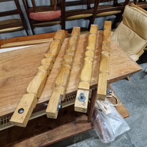 Rundt spisebord, massiv egetræ - Image 6