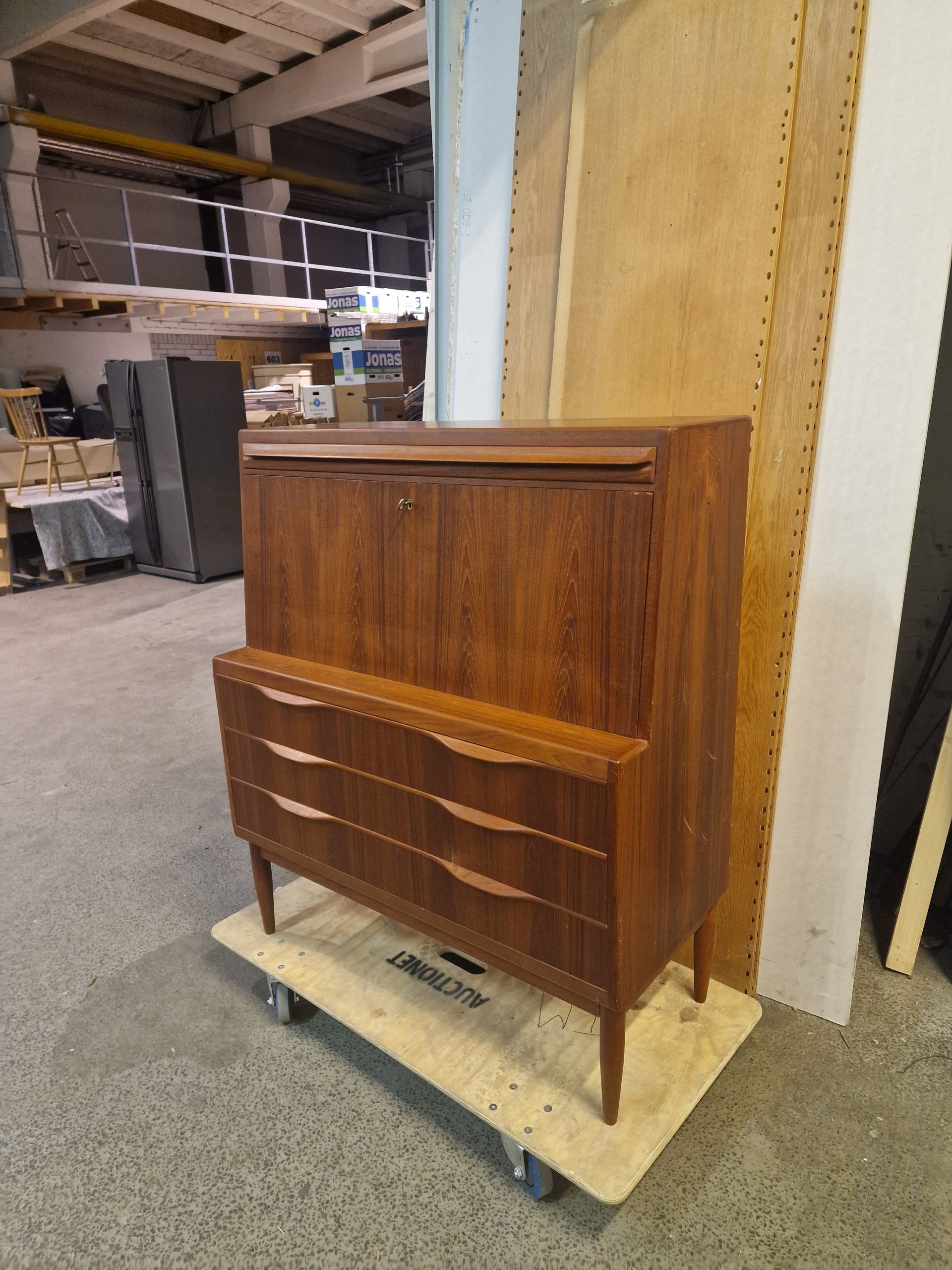 Erling Torvits sekretær i teak - Image 1