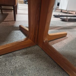 Rundt spisebord på stel med tillægsplader - Image 5