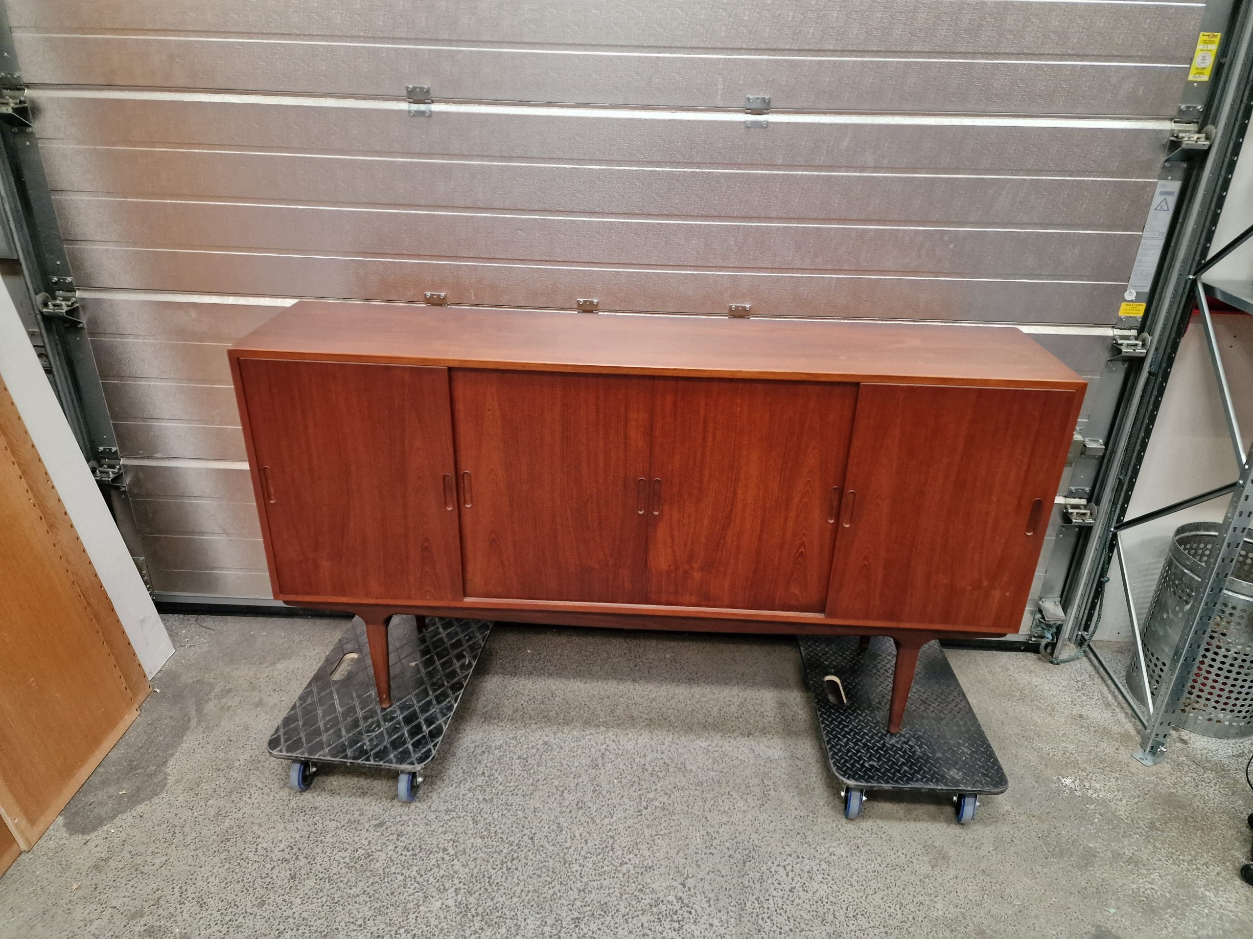 Johannes andersen Teak skænk - Image 3