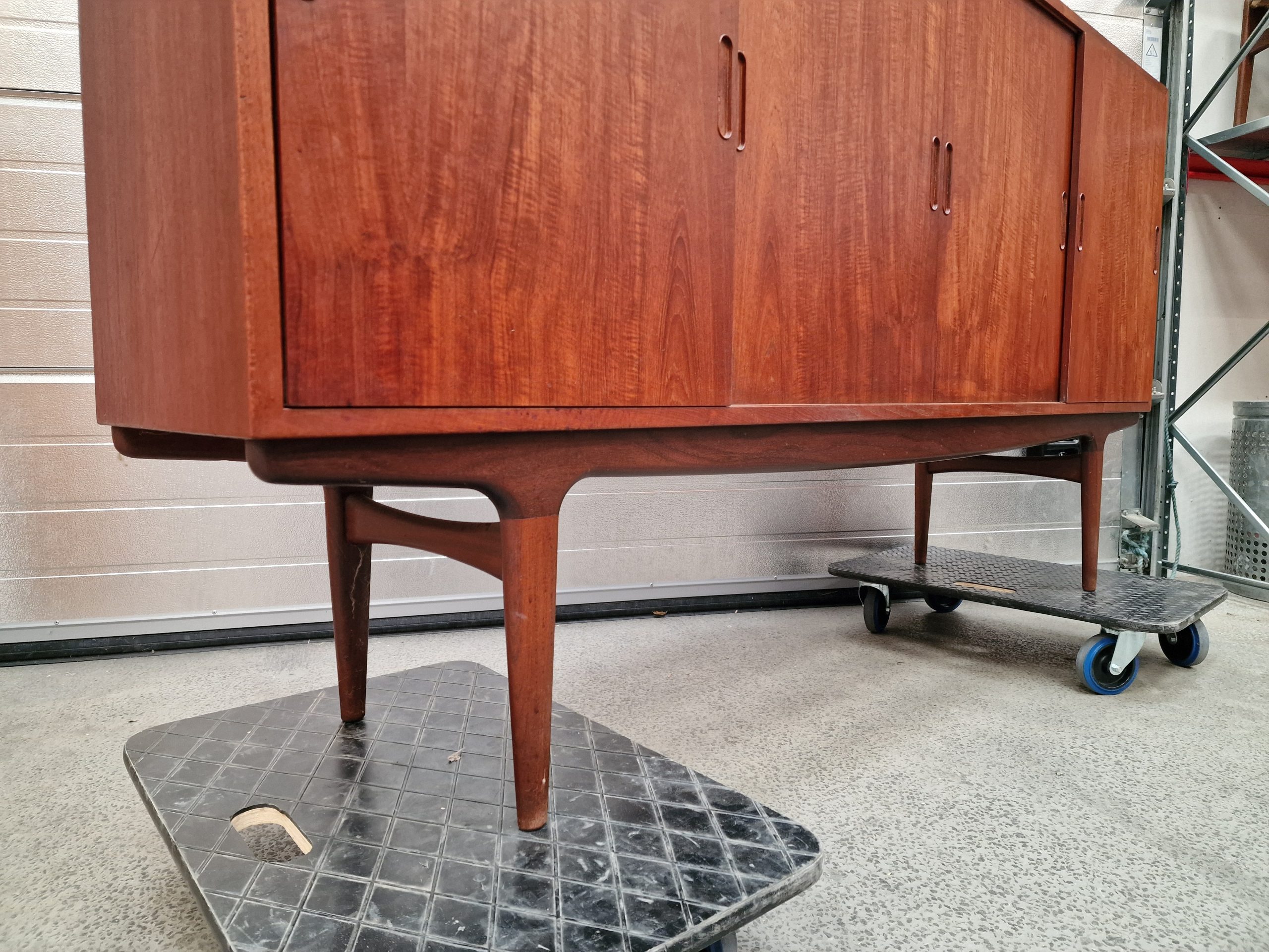 Johannes andersen Teak skænk - Image 7