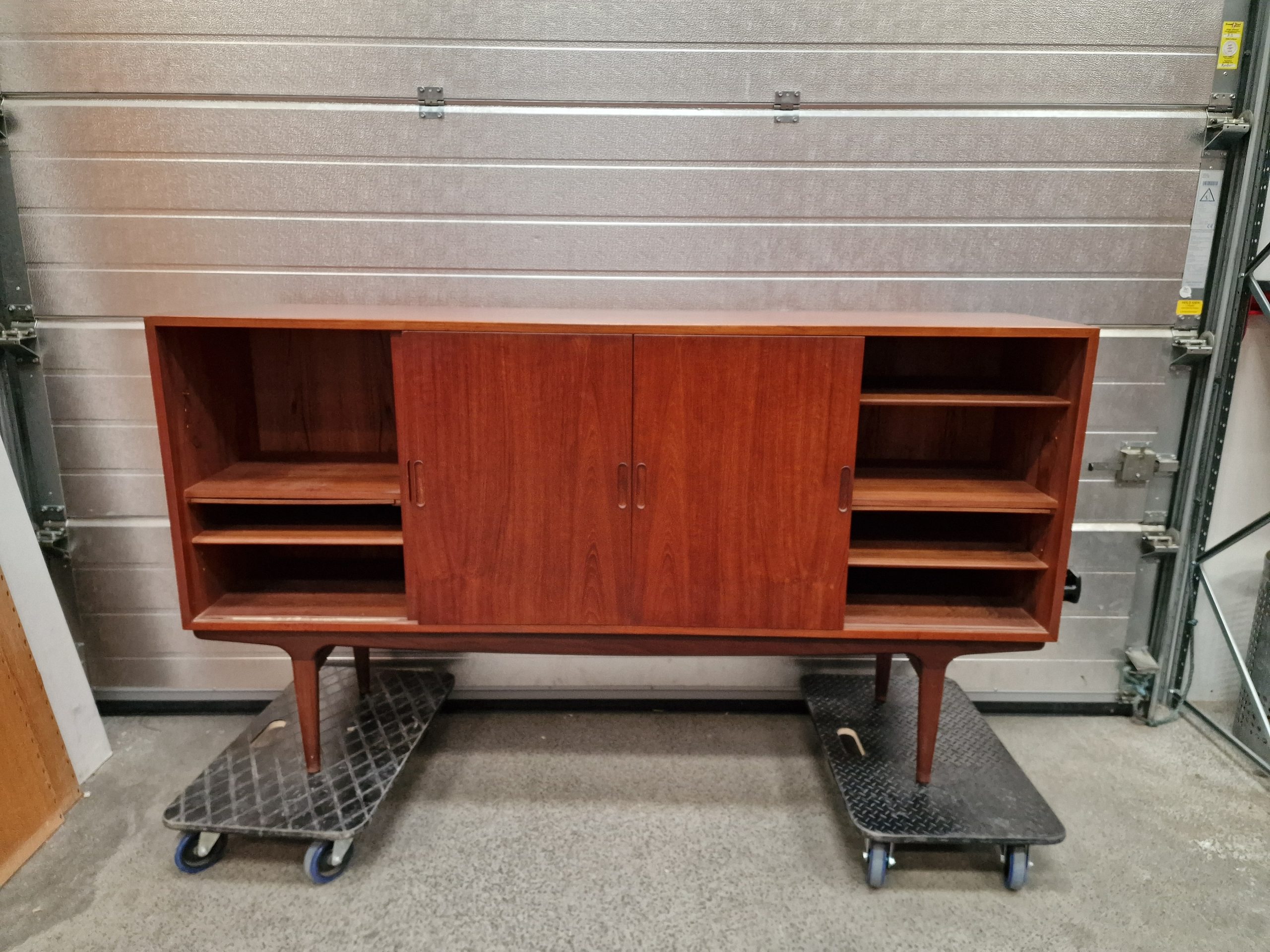 Johannes andersen Teak skænk - Image 9