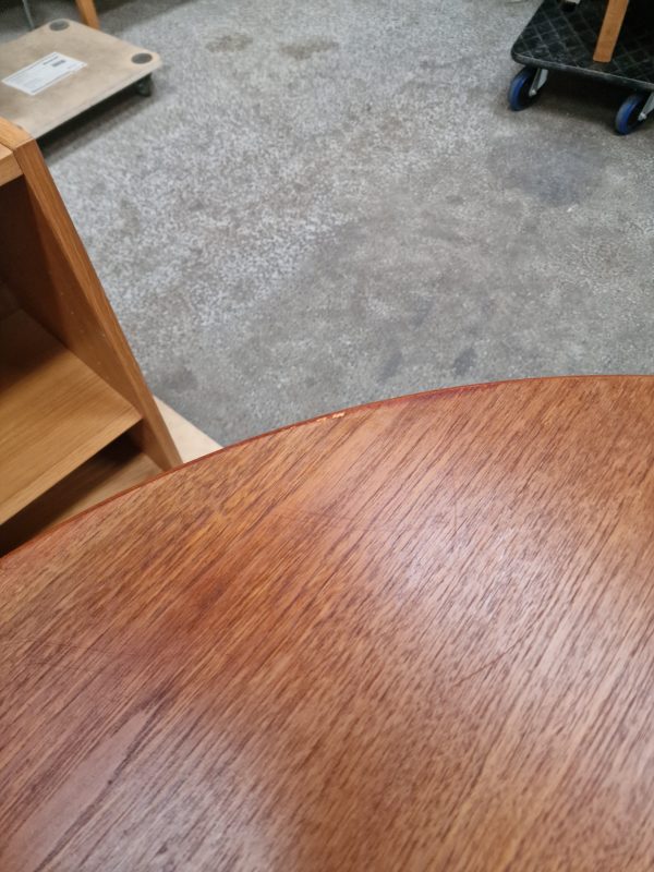 Rundt spisebord i teak uden tillægsplader, Villy Schou Andersen