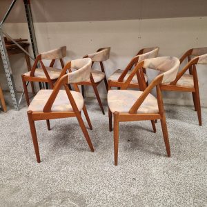 Seks spisestole i massiv teak, Kai Kristiansen model 31 - Image 7