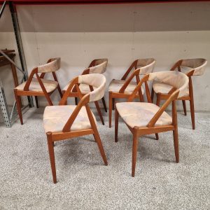 Seks spisestole i massiv teak, Kai Kristiansen model 31 - Image 6