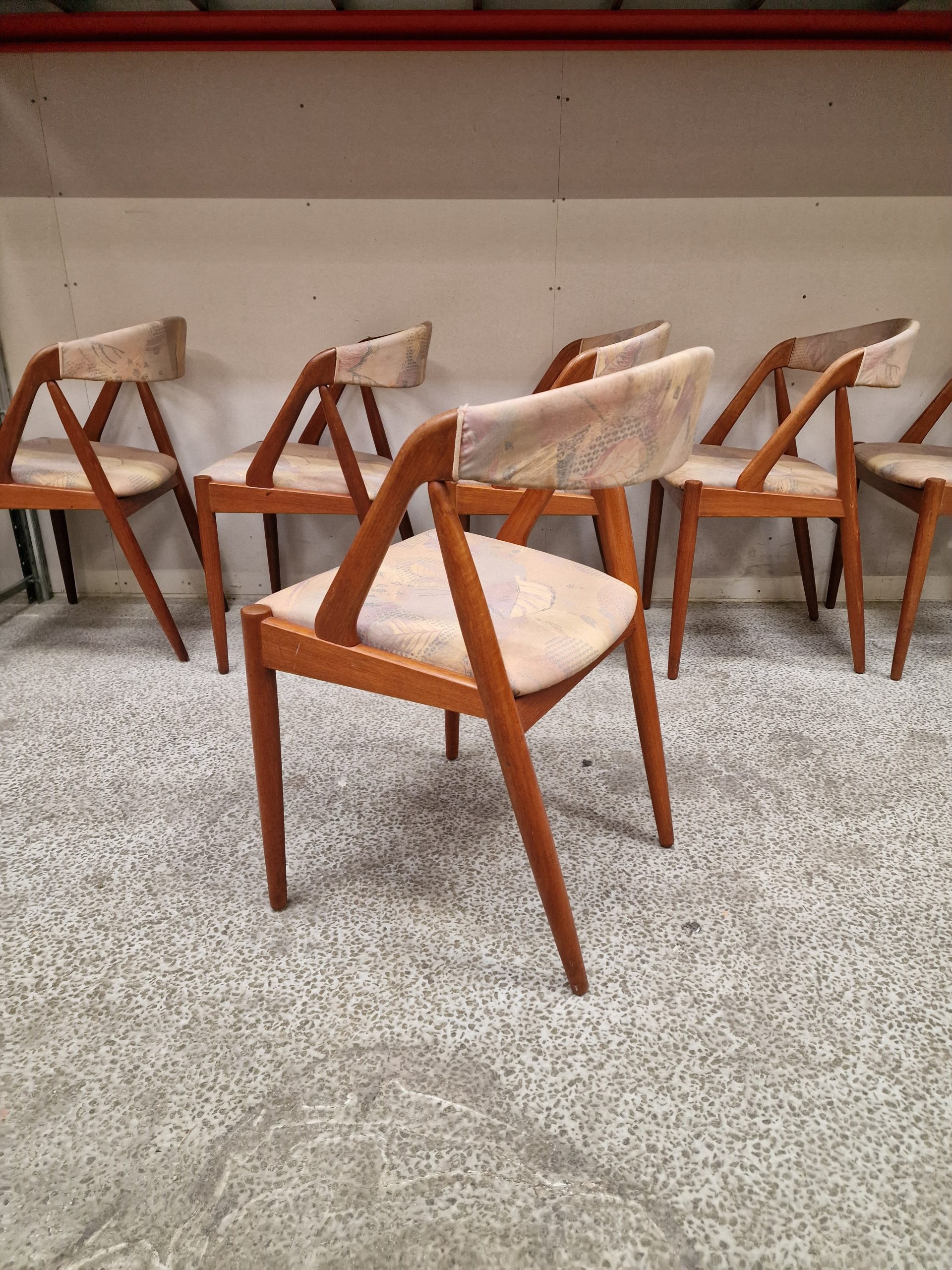 Seks spisestole i massiv teak, Kai Kristiansen model 31 - Image 1