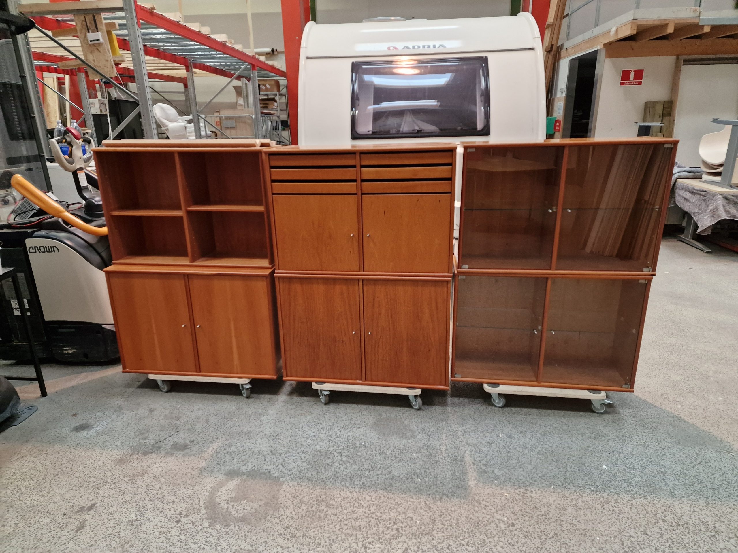 Væghængte reoler, Mistral, Kirsebær - Image 1