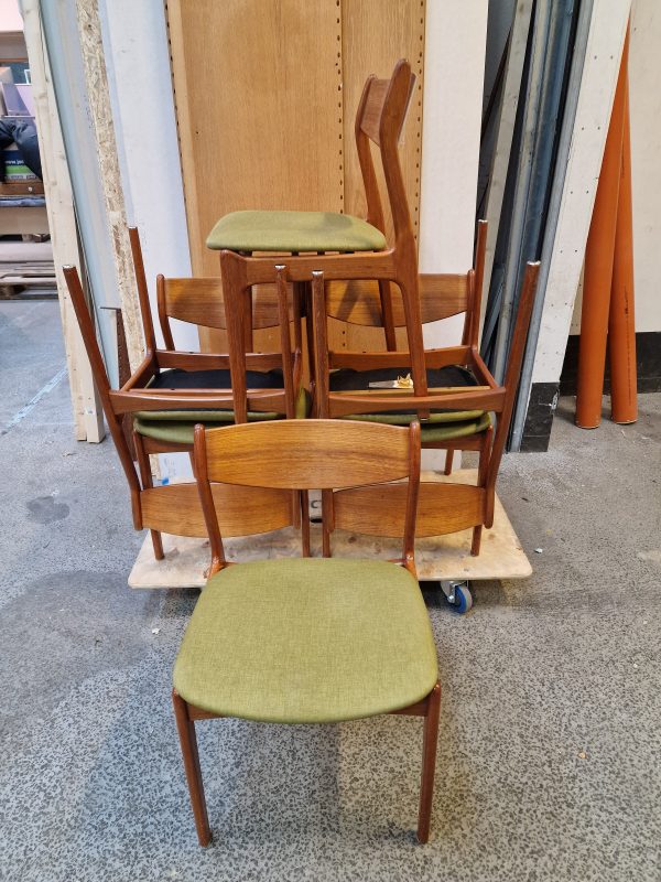 Seks spisestole i massiv teak, P.E. Jørgensen, Farsø Stolefabrik