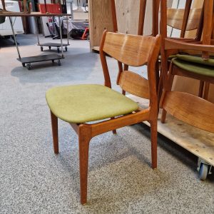 Seks spisestole i massiv teak, P.E. Jørgensen, Farsø Stolefabrik - Image 3