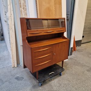 Chatol i teak med udtræksplade, skydelåger, skuffer og skabslåge, Falsig Møbelfabrik - Image 2