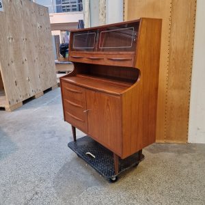 Chatol i teak med udtræksplade, skydelåger, skuffer og skabslåge, Falsig Møbelfabrik - Image 3