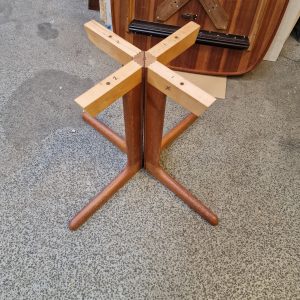 Semi rundt spisebord med en tillægsplade teak - Image 3