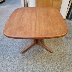 Semi rundt spisebord med en tillægsplade teak - Image 4