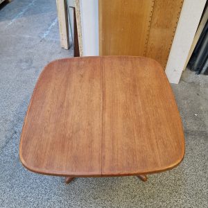 Semi rundt spisebord med en tillægsplade teak - Image 5