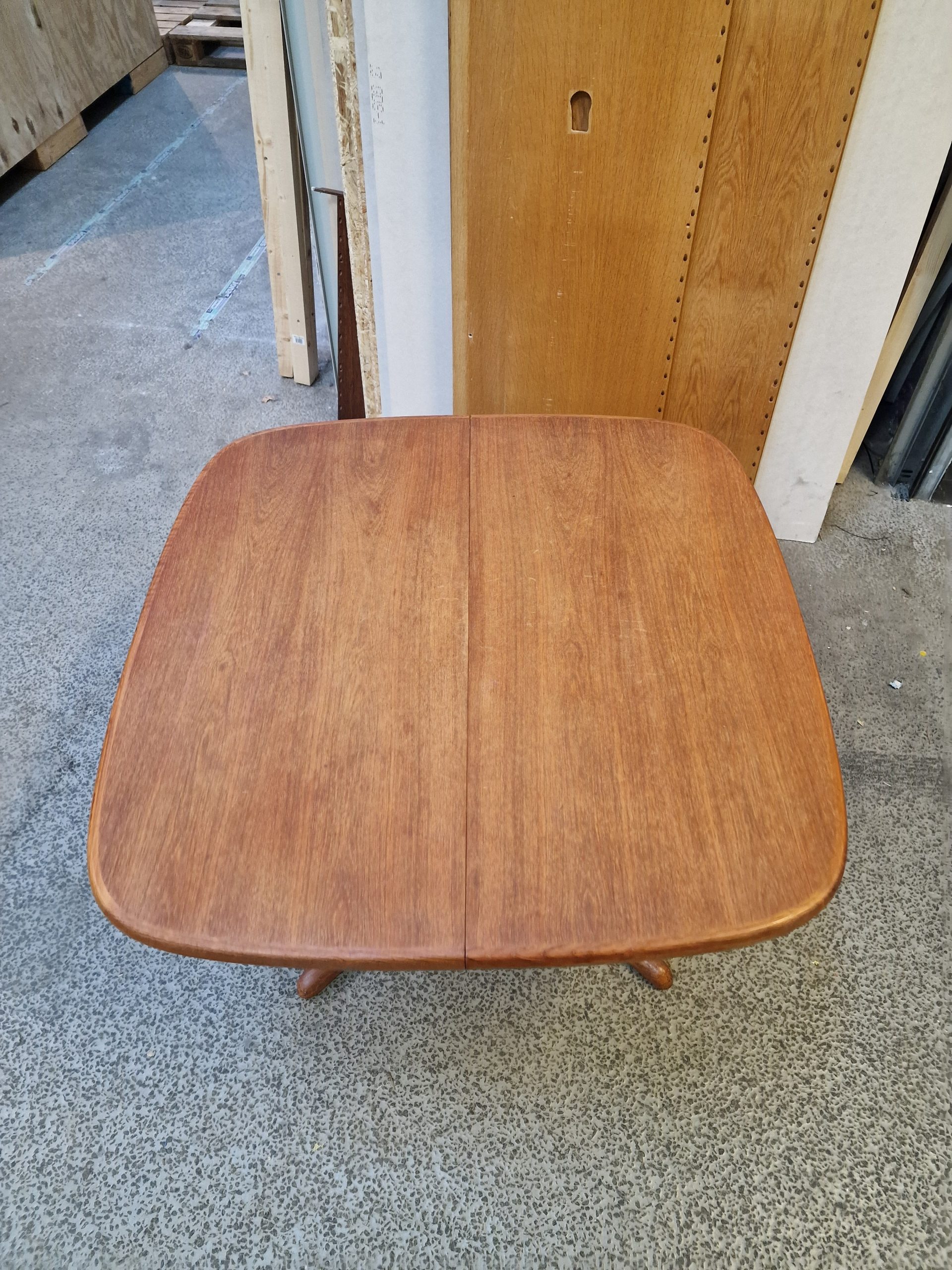 Semi rundt spisebord med en tillægsplade teak - Image 5