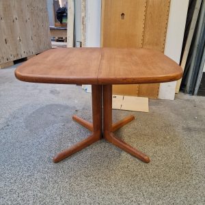 Semi rundt spisebord med en tillægsplade teak - Image 6