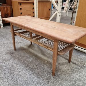 Sofabordi teak og egetræ med flethylde, til renovering - Image 5