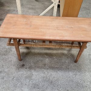 Sofabordi teak og egetræ med flethylde, til renovering - Image 2