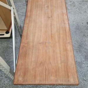 Sofabordi teak og egetræ med flethylde, til renovering - Image 3