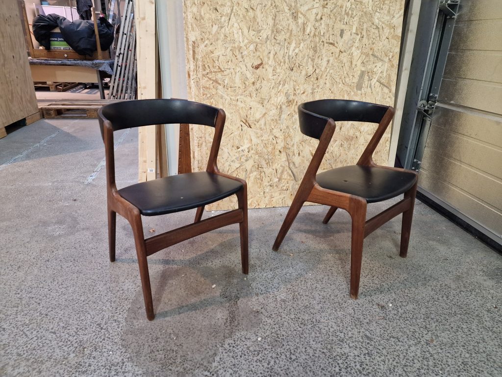 To spisestole i teak af Anderstrup møbelfabrik, T21 / Fire Chair af Kai Kristiansen