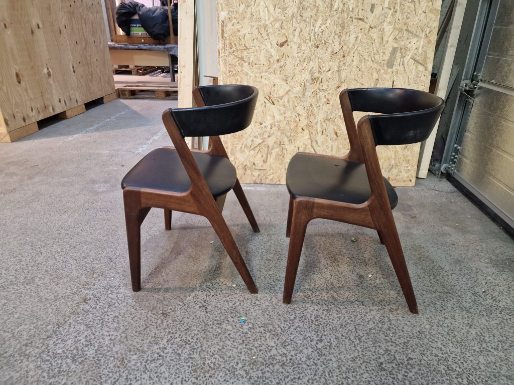 To spisestole i teak af Anderstrup møbelfabrik, T21 / Fire Chair af Kai Kristiansen