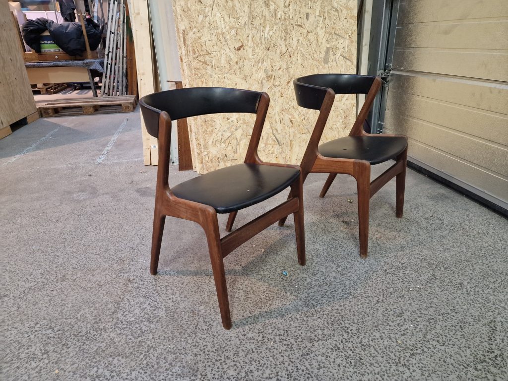 To spisestole i teak af Anderstrup møbelfabrik, T21 / Fire Chair af Kai Kristiansen