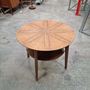 Sofabord rundt, nøddetræ