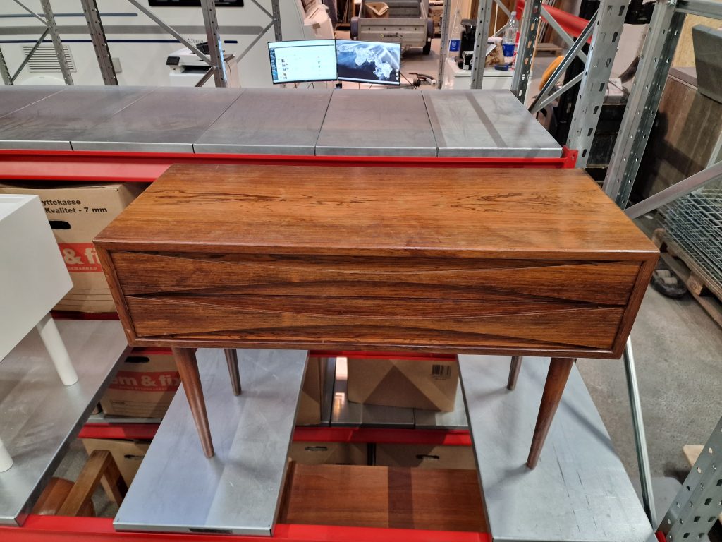 NC/Arne Vodder entrékommode i palisander