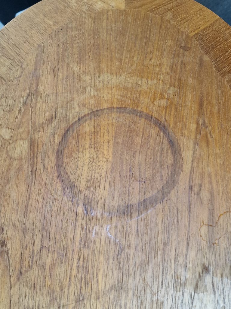 Sofabord i teak med hylde