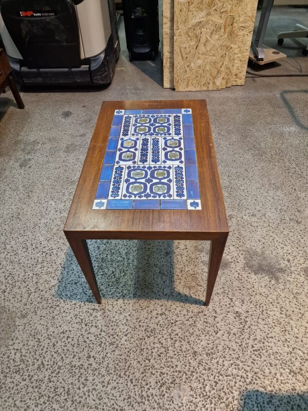 Severin Hansen bord med royale kakler