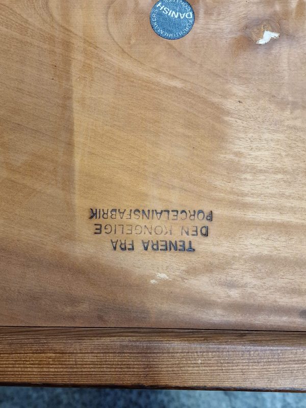 Severin Hansen bord med royale kakler