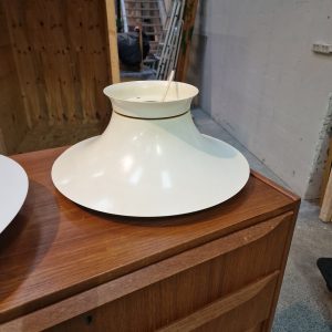 Pendel, hvid, trompetformet