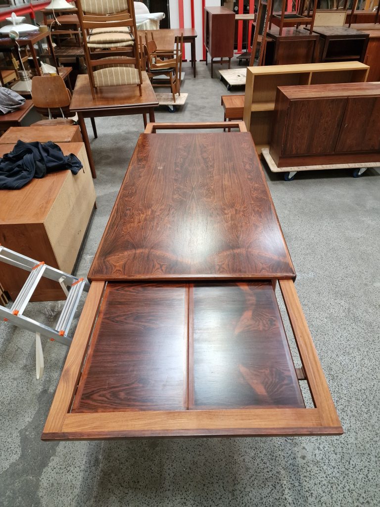 Spisebord i palisander, Ib Kofod Larsen