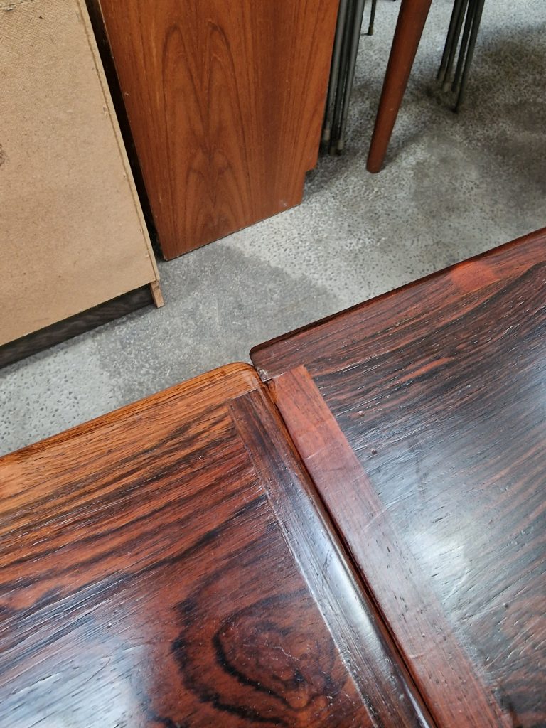 Spisebord i palisander, Ib Kofod Larsen