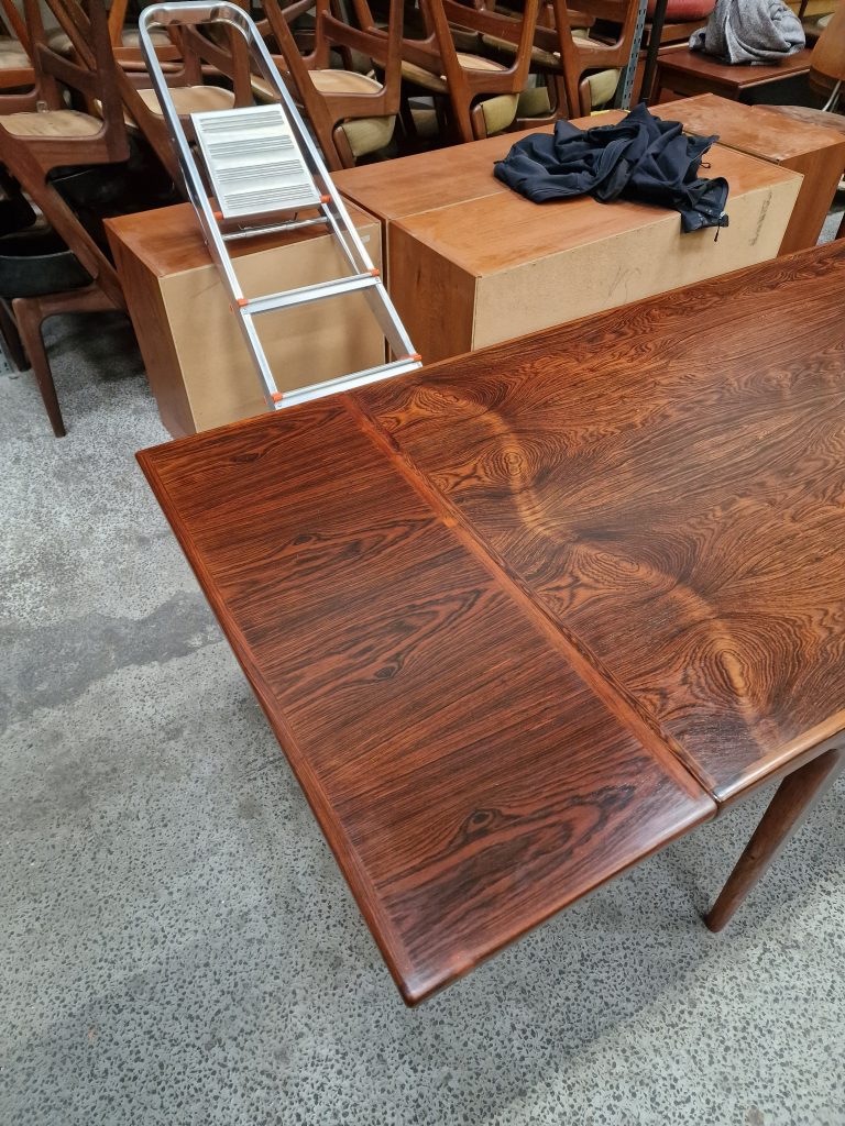 Spisebord i palisander, Ib Kofod Larsen