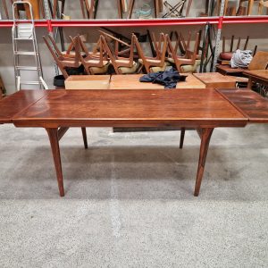 Spisebord i palisander, Ib Kofod Larsen