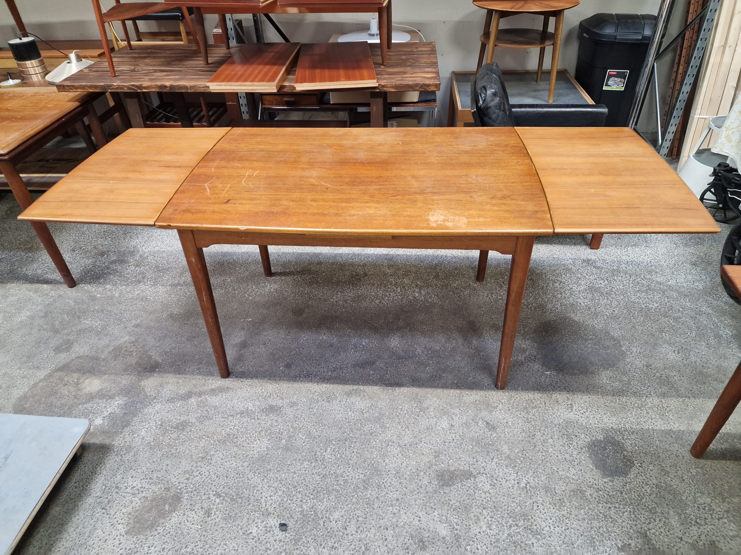 Spisebord i teak, på stel af egetræ, med hollandsk udtræk - Image 2