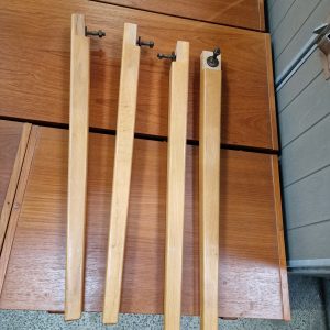 Rundt spisebord i egetræ med to tillægsplader - Image 8