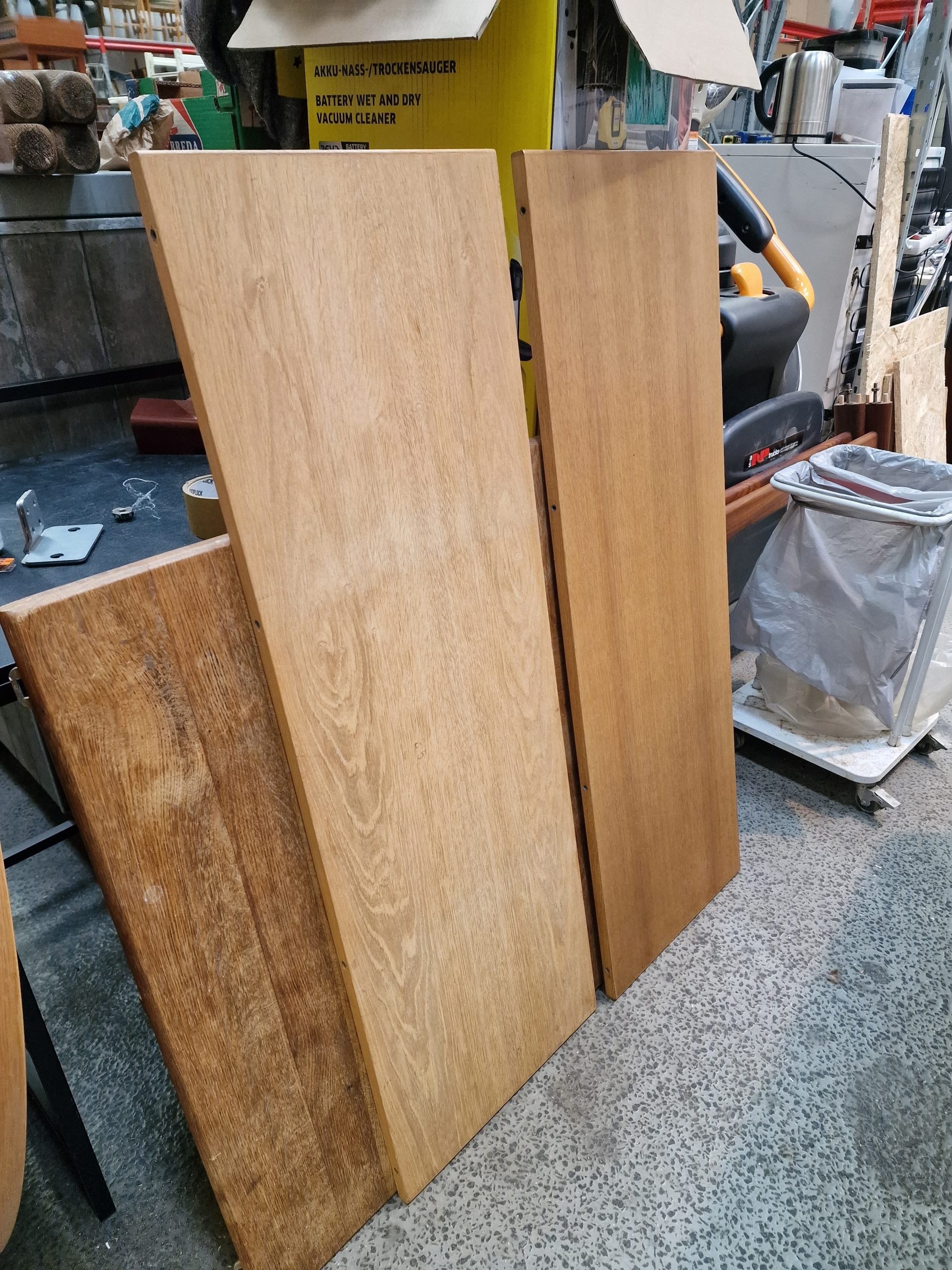 Rundt spisebord i egetræ med to tillægsplader - Image 5