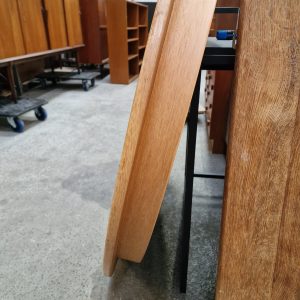 Rundt spisebord i egetræ med to tillægsplader - Image 4