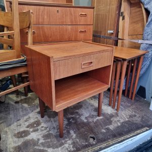 Natbord med skuffe, teak