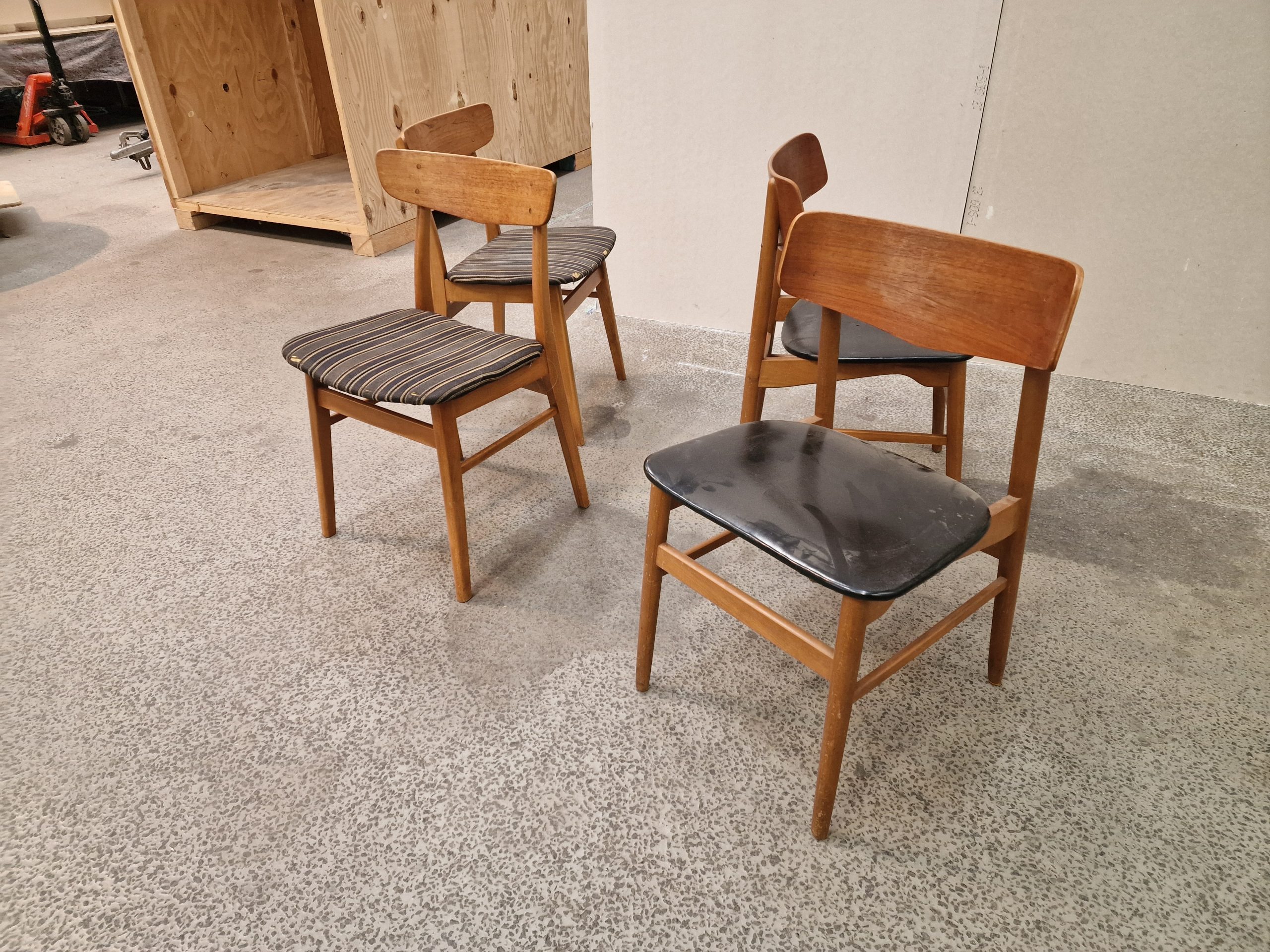 2x2 spisestole, teak og bøg - Image 3