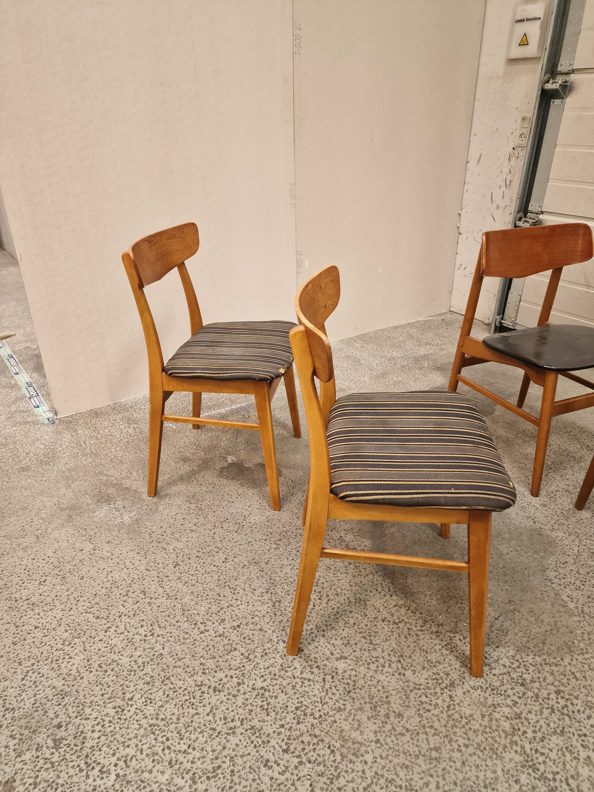 2x2 spisestole, teak og bøg - Image 7