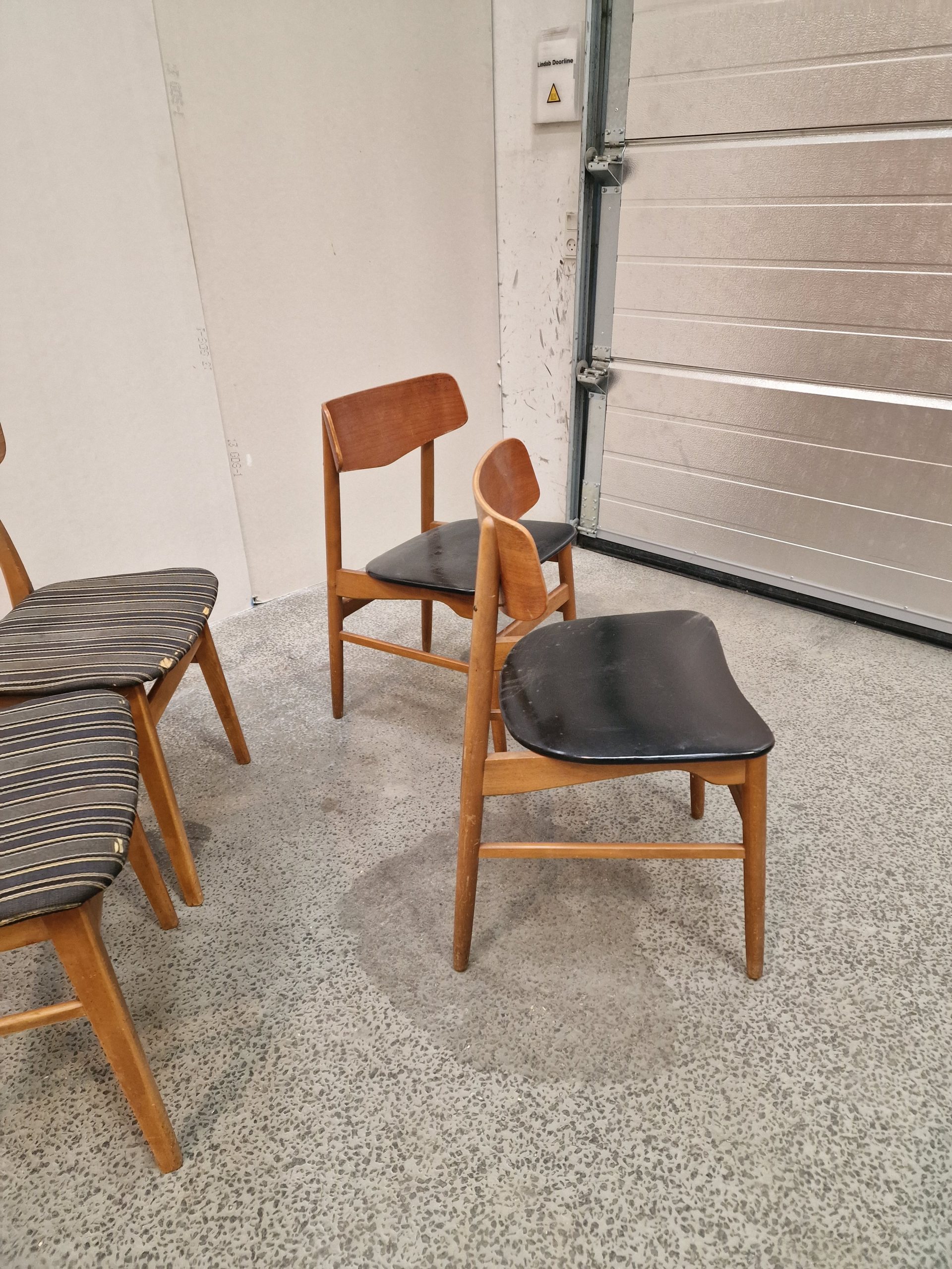 2x2 spisestole, teak og bøg - Image 9