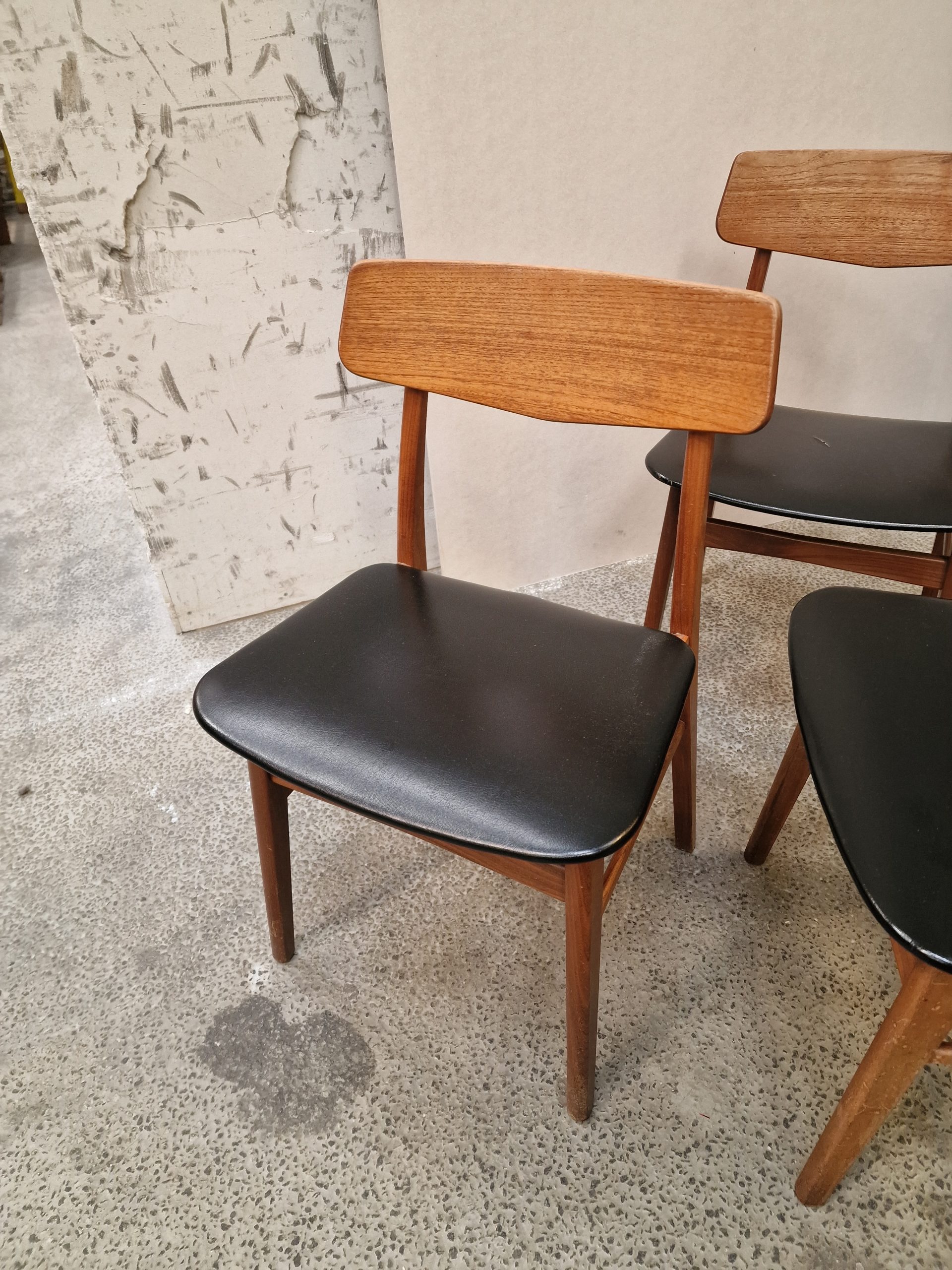 Fem spisestole i teak med skai - Image 3