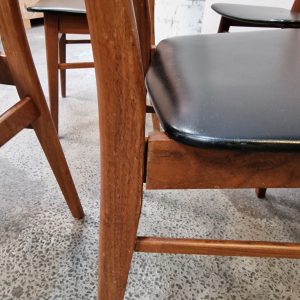 Fem spisestole i teak med skai - Image 9