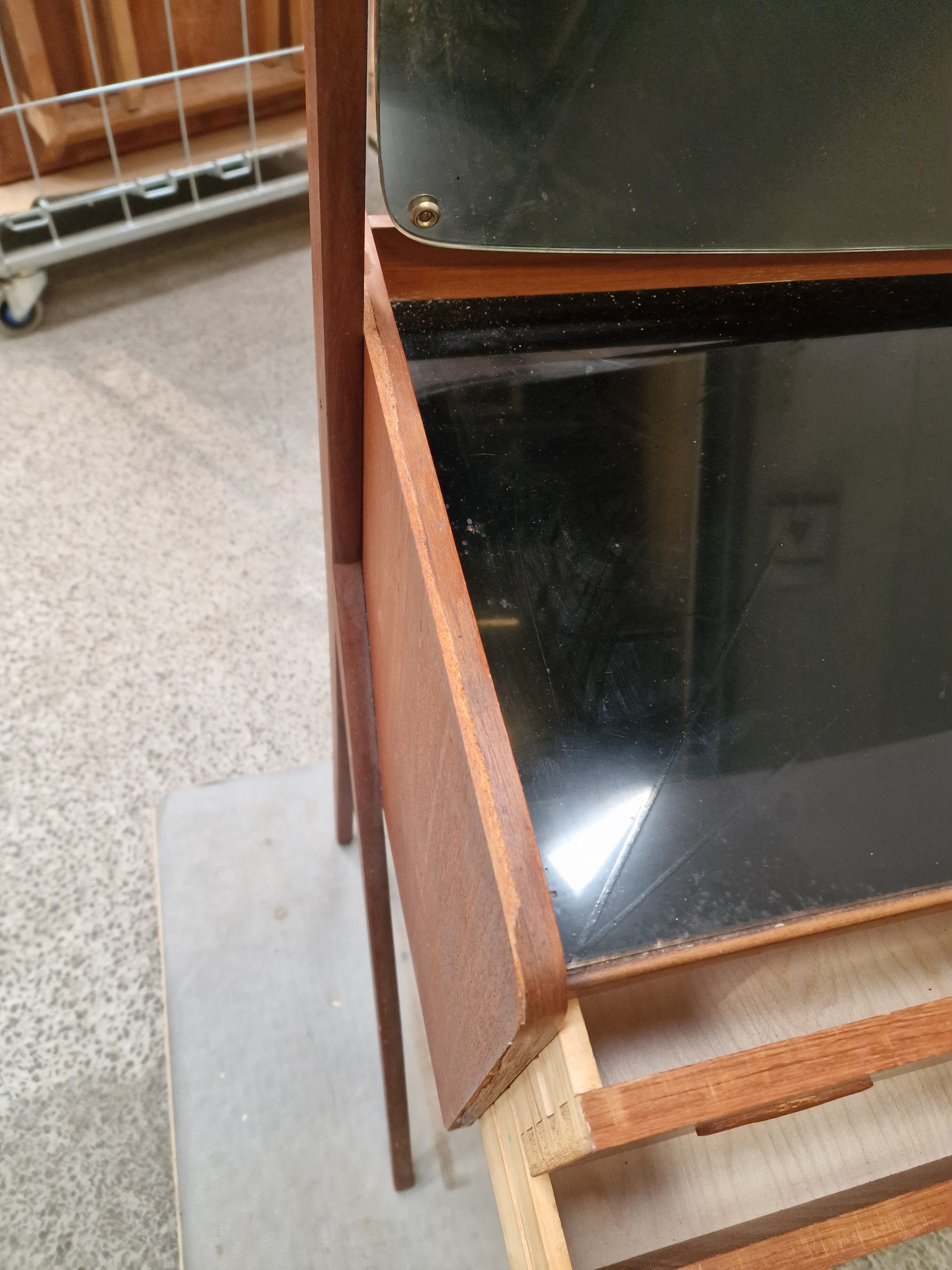 Sminkebord med vipbart spejl, teak - Image 11