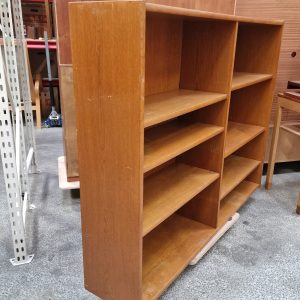 Bogreol i egetræ - Image 4